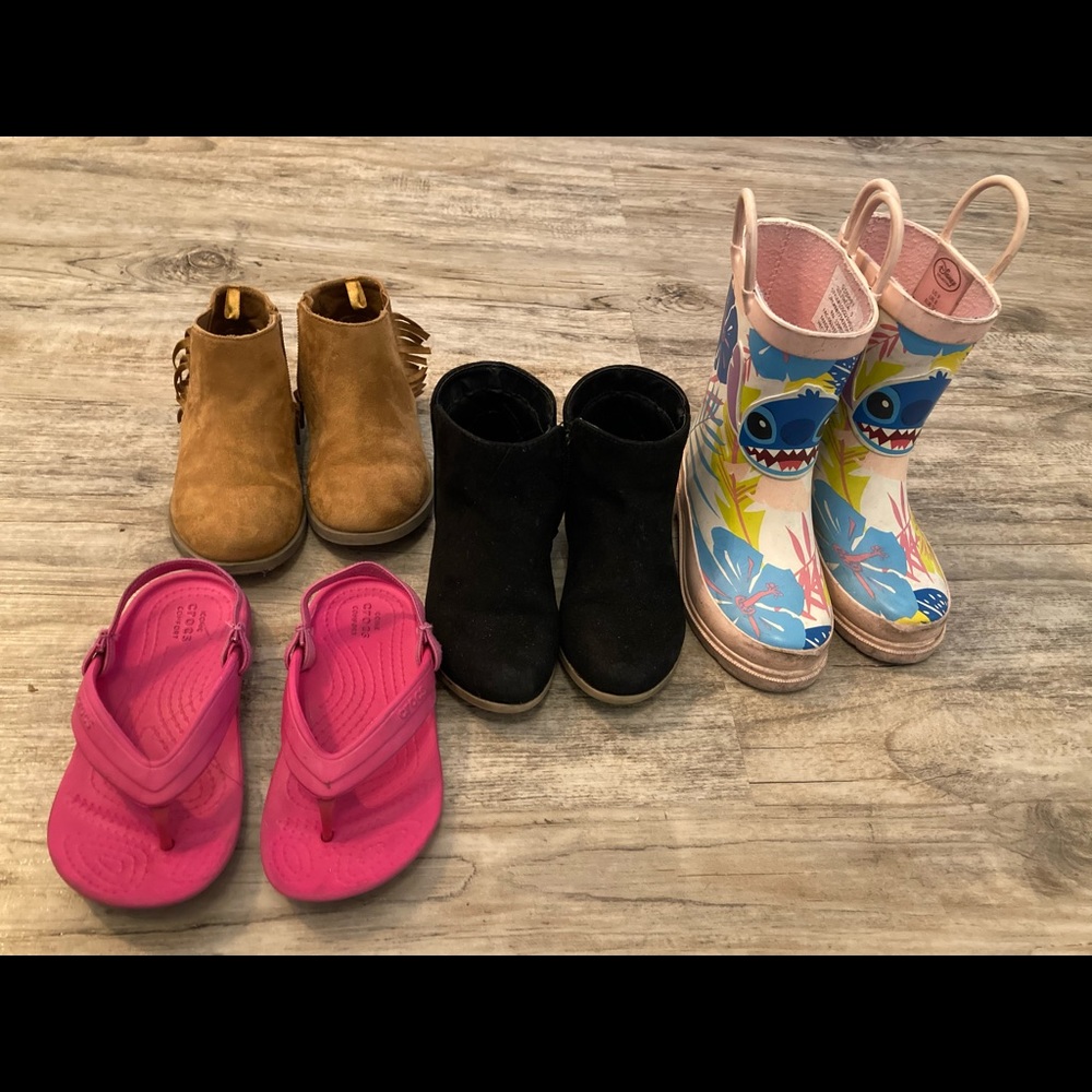 Size 9 girls boots/shoes
